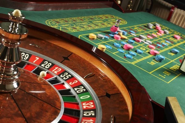 jamuwin live-dealer blackjack table in professional HD studio
