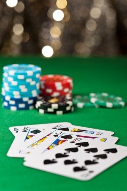 Live roulette table broadcast confirming ball pocket on camera